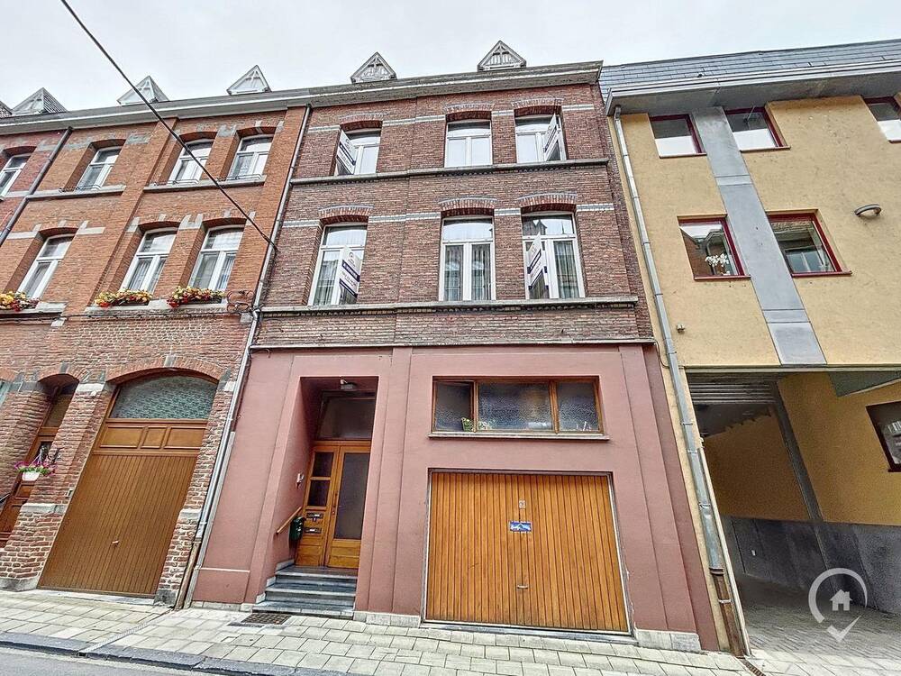 Immeuble de rapport - Immeuble à appartement à vendre à Dinant 5500 240000.00€ 4 chambres 200.00m² - annonce 155668