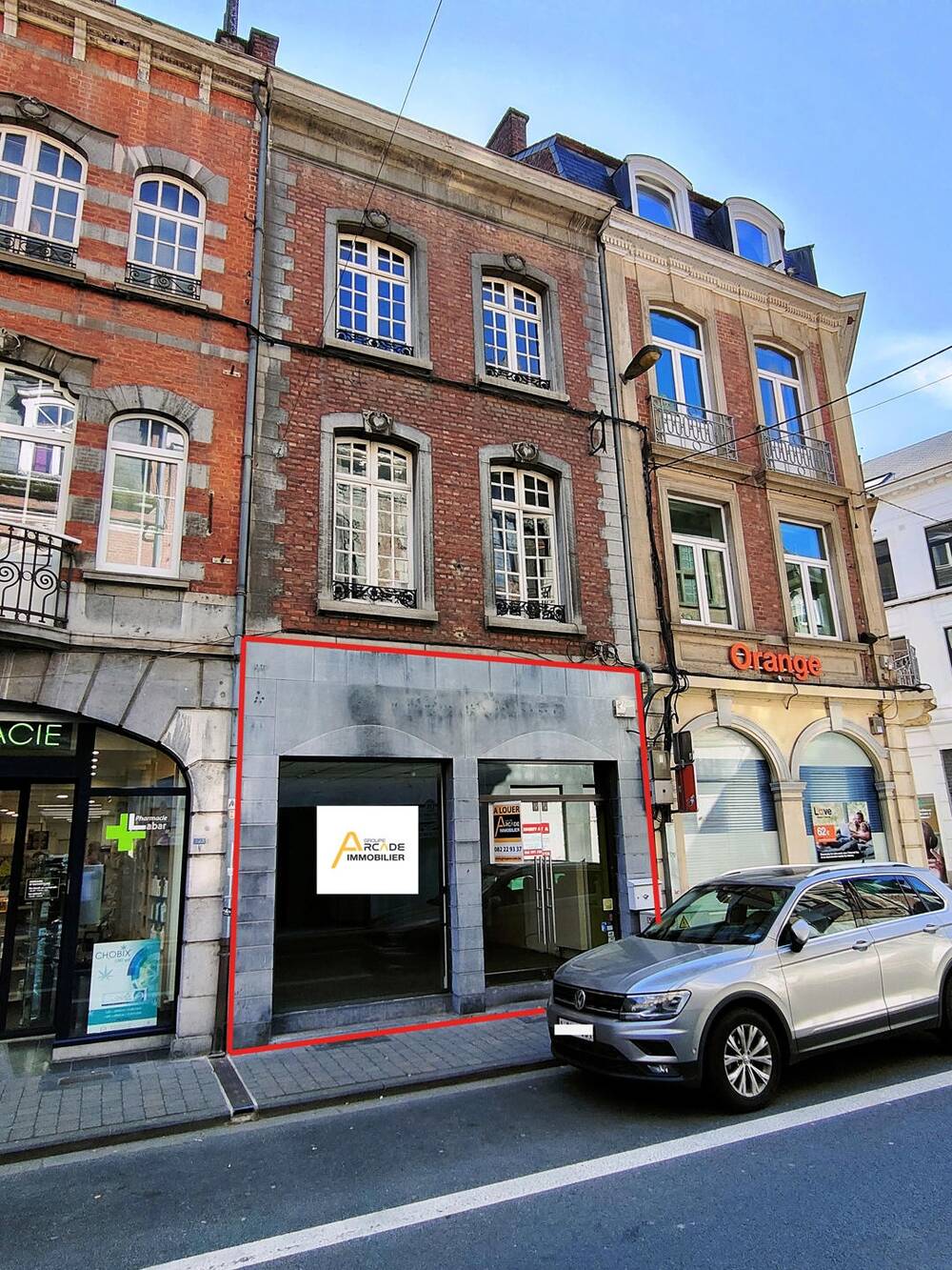 Commerce à louer à Dinant 5500 850.00€  chambres 98.00m² - annonce 266835