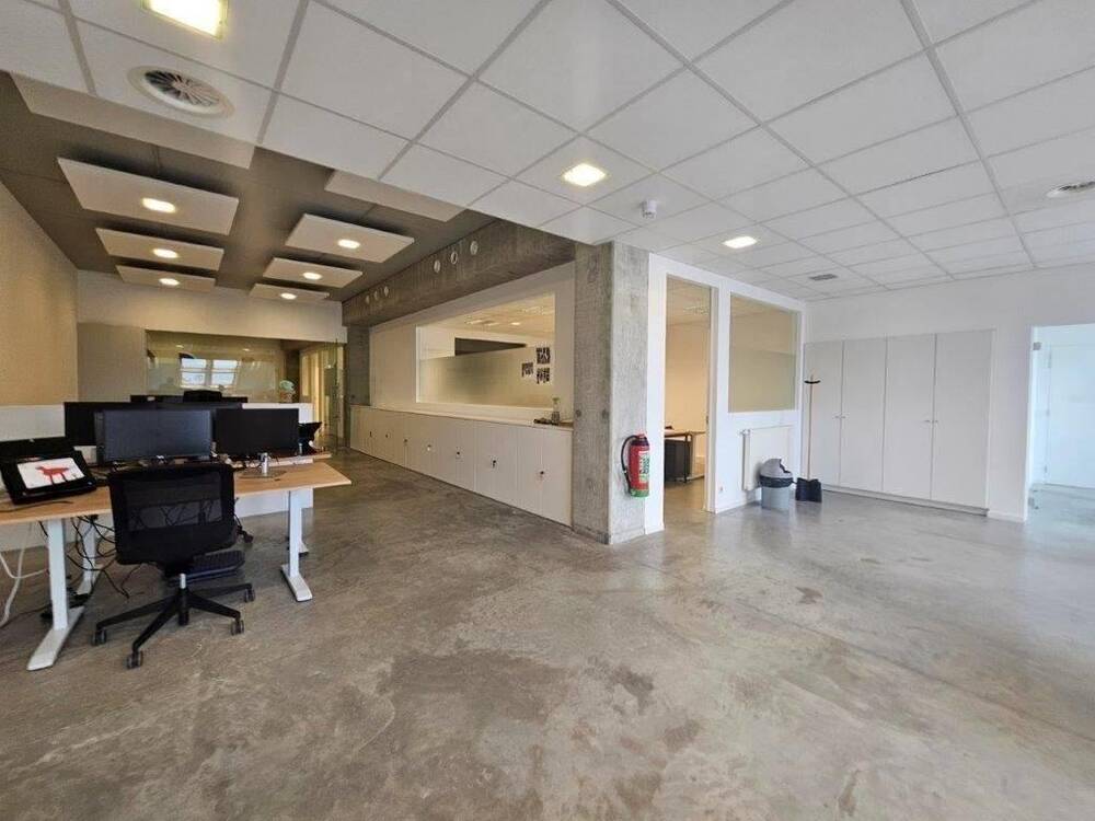 Commerce à louer à Namur 5000 3000.00€  chambres 300.00m² - annonce 285903