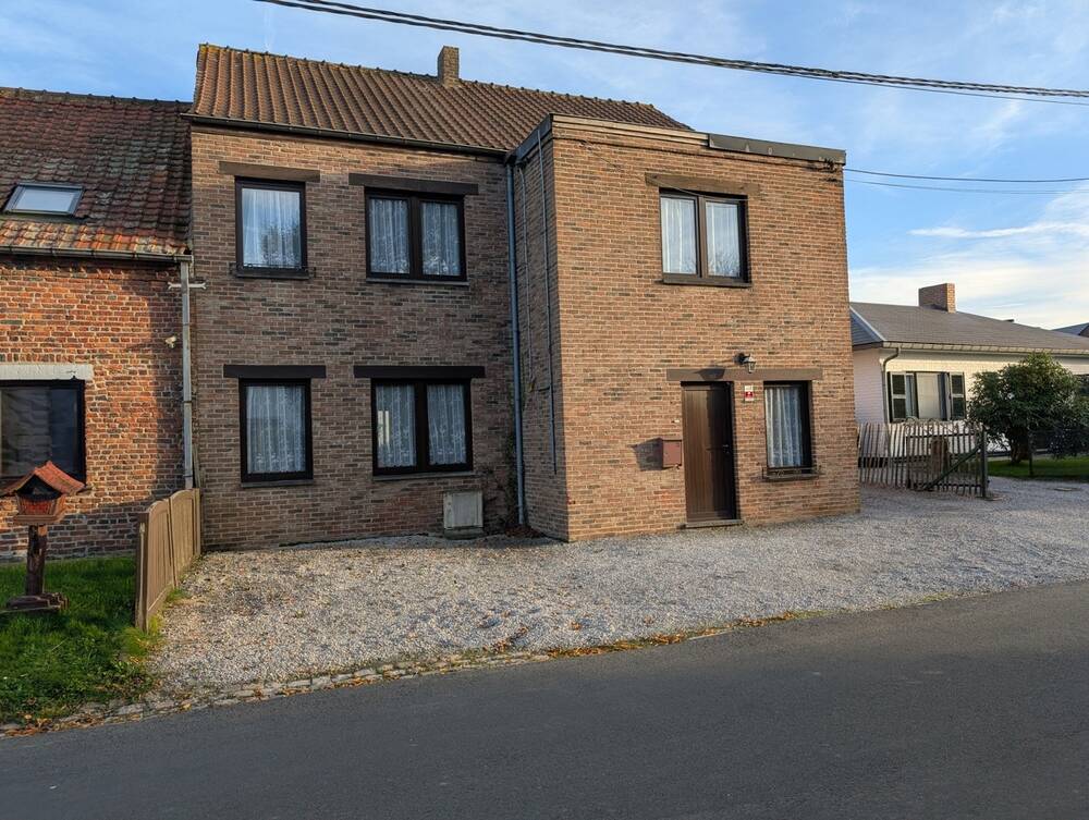 Maison à  à Ham-sur-Heure-Nalinnes 6120 60000.00€ 3 chambres 178.00m² - annonce 301280