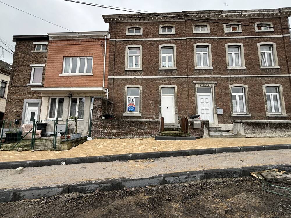 Maison à vendre à Jemeppe-sur-Sambre 5190 99000.00€ 5 chambres m² - annonce 304504