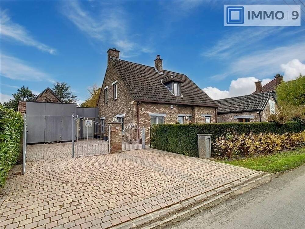 Maison à vendre à Floriffoux 5150 675000.00€ 4 chambres 270.00m² - annonce 344444